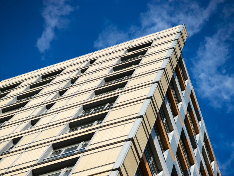 Klimatizace do bytu bez balkonu: Jak to řešit